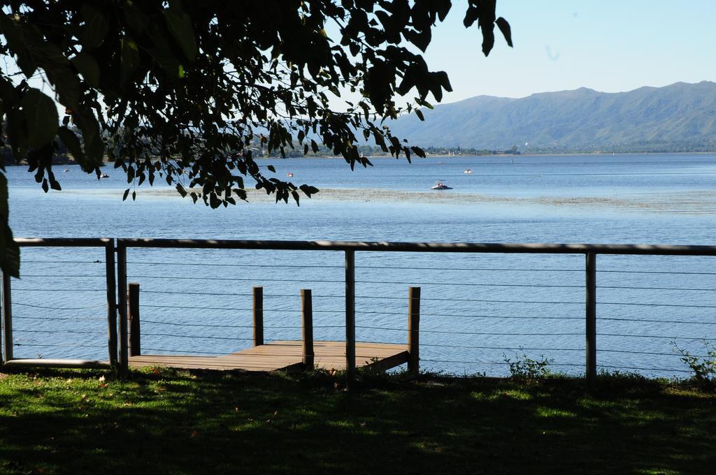 Hostal De La Costa Villa Carlos Paz Buitenkant foto
