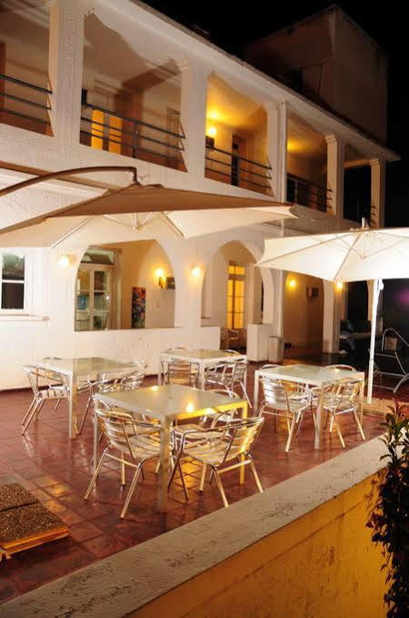 Hostal De La Costa Villa Carlos Paz Buitenkant foto