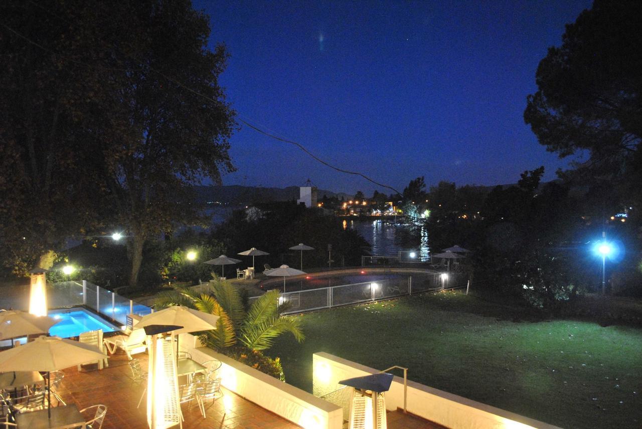 Hostal De La Costa Villa Carlos Paz Buitenkant foto